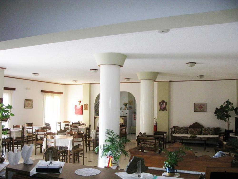 Hotel Adonis (Adults Only) Камари Экстерьер фото
